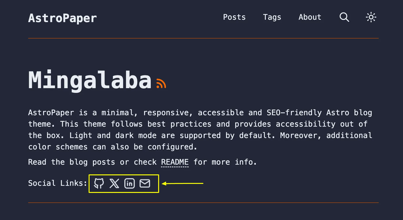 An arrow pointing at social link icons